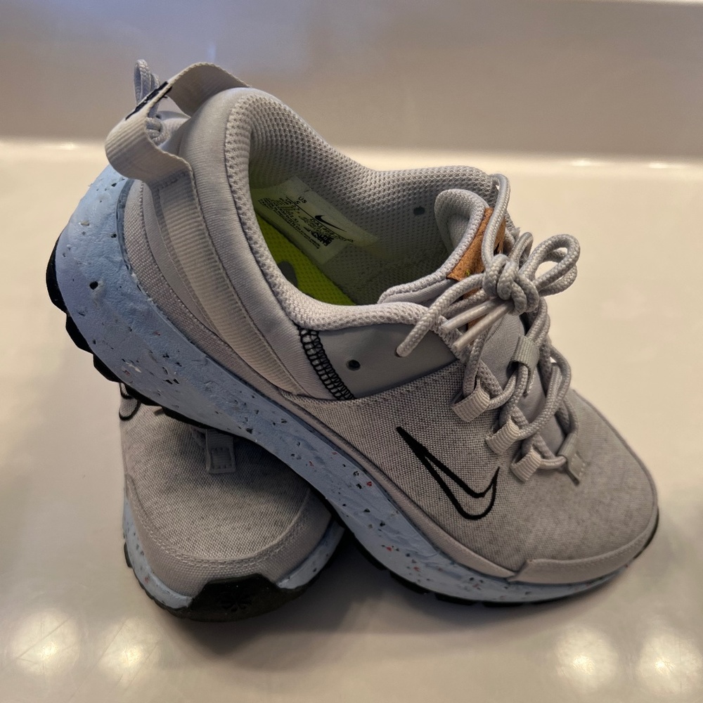 Womens Nike Crater Remixa sz 5